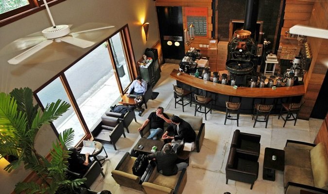 Almoçar em um dos restaurantes da Oscar Freire